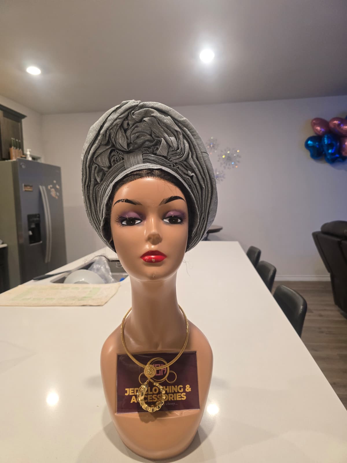 Auto gele, silver gray