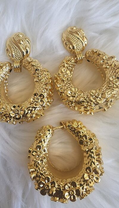 Elegant Jewelry Earrings and Pendant Set