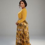 Two pic turkey wear skirt and blouse